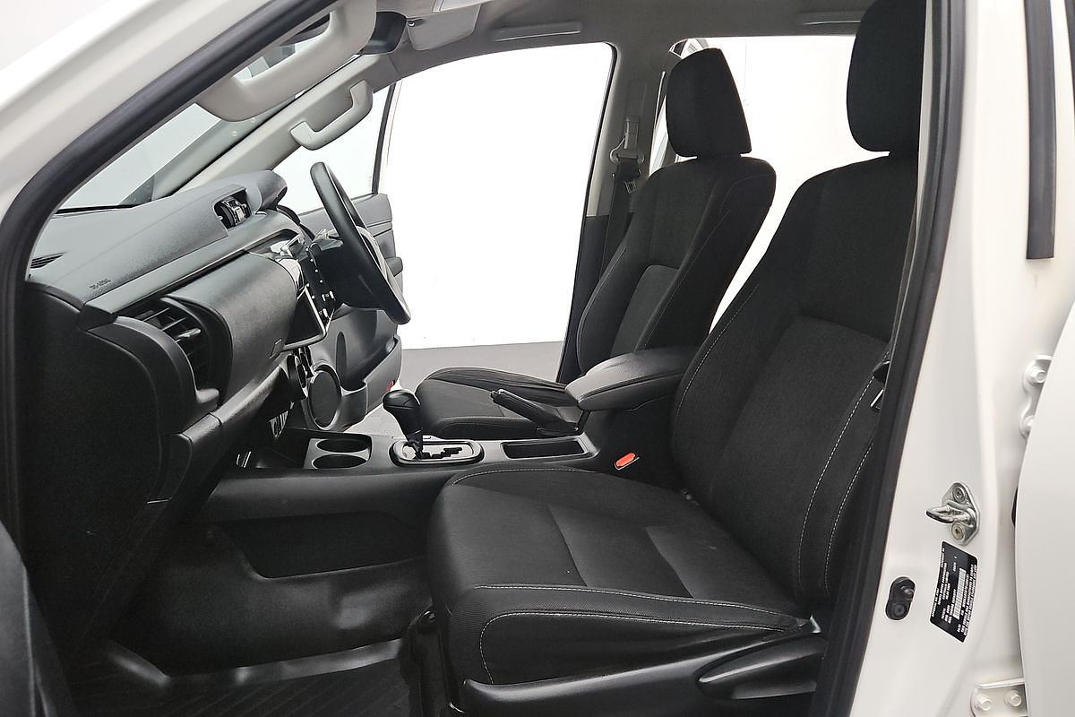 2021 Toyota Hilux SR GUN126R 4X4