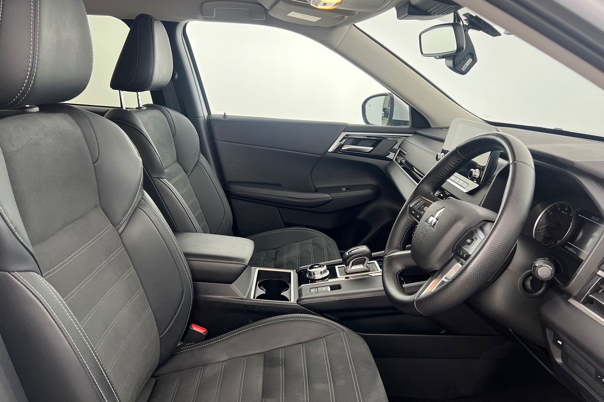 2024 Mitsubishi Outlander Aspire ZM