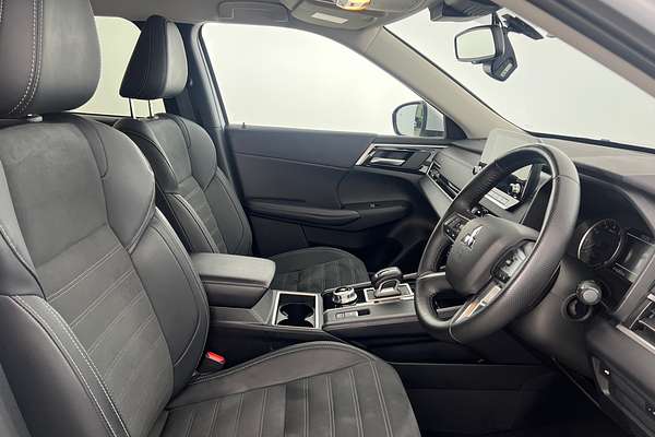 2024 Mitsubishi Outlander Aspire ZM thumb-8