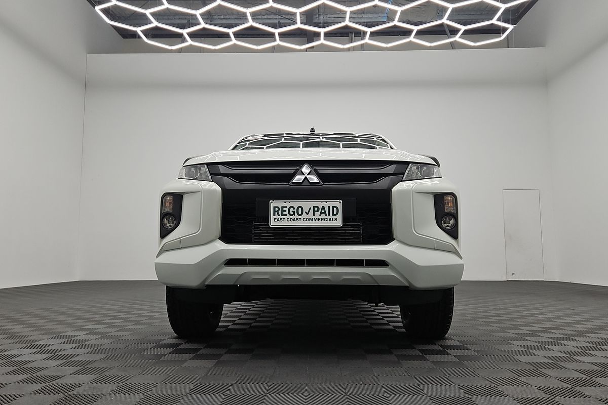 2022 Mitsubishi Triton GLX MR 4X4