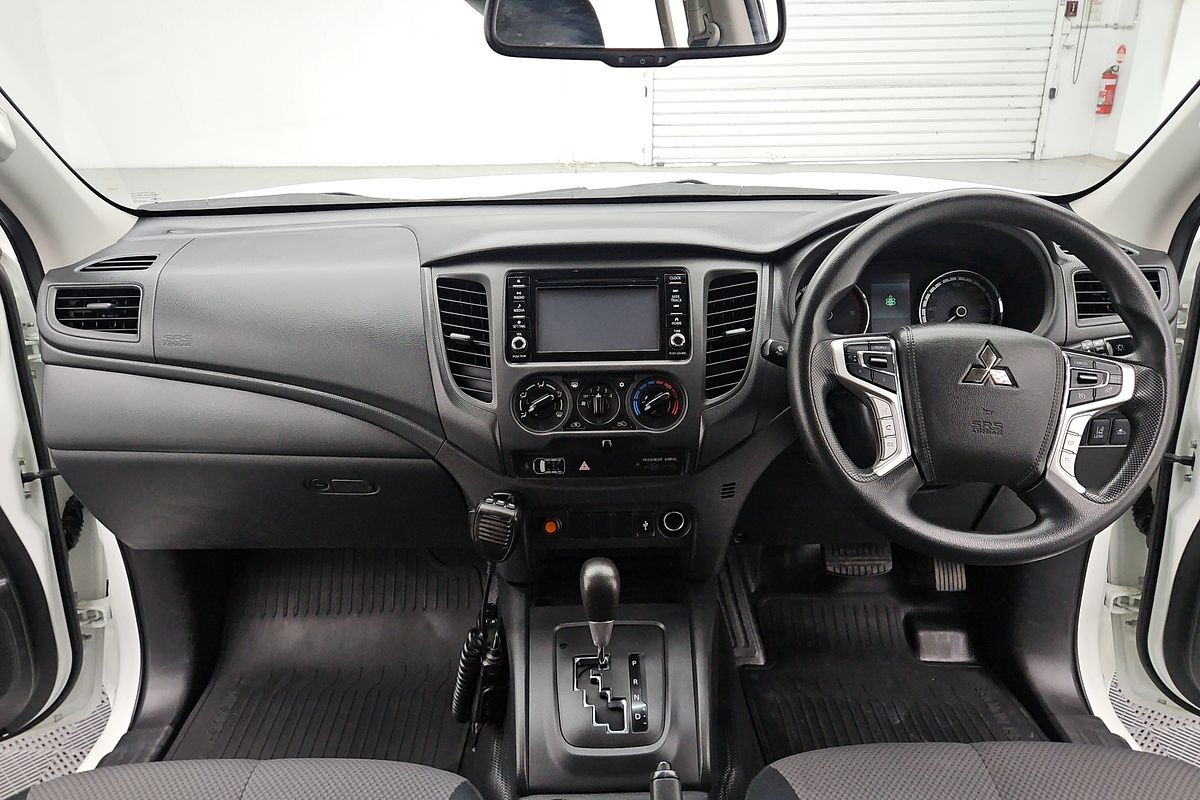 2022 Mitsubishi Triton GLX MR 4X4