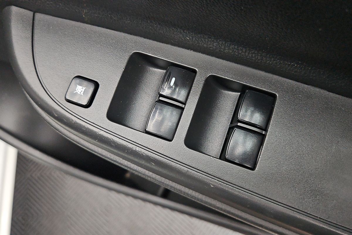 2022 Mitsubishi Triton GLX MR 4X4