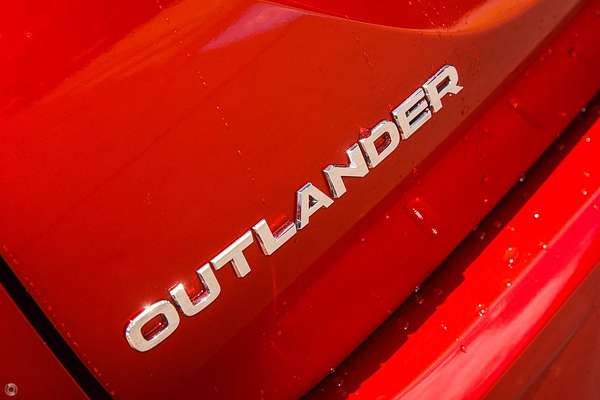 2025 Mitsubishi Outlander LS ZM