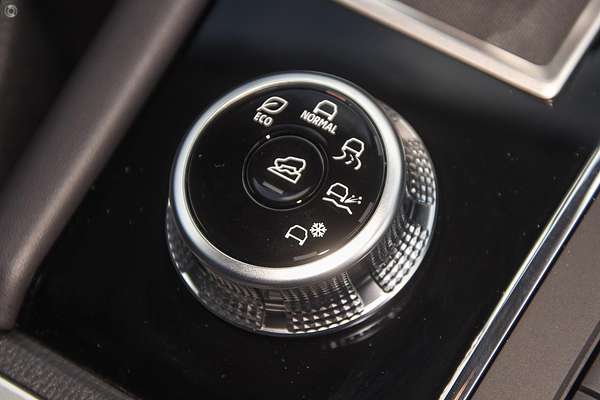 2025 Mitsubishi Outlander LS ZM