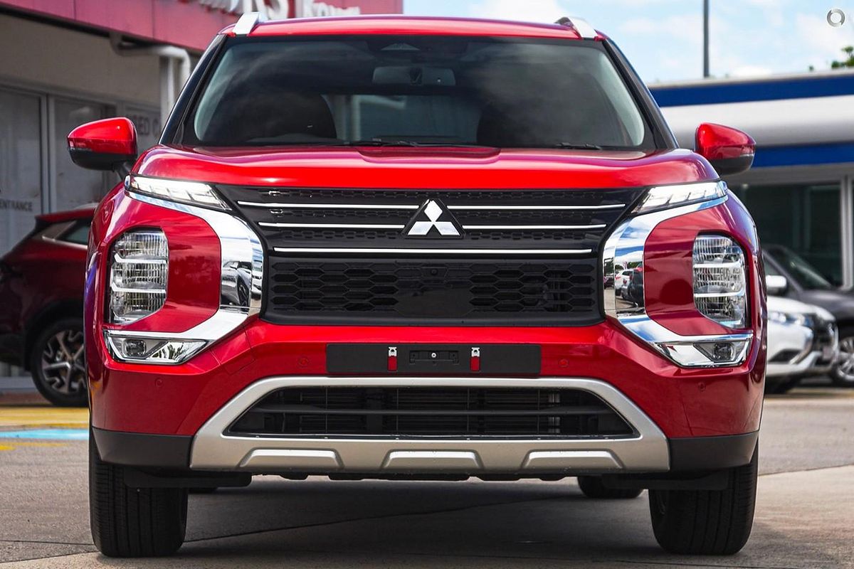 2025 Mitsubishi Outlander LS ZM