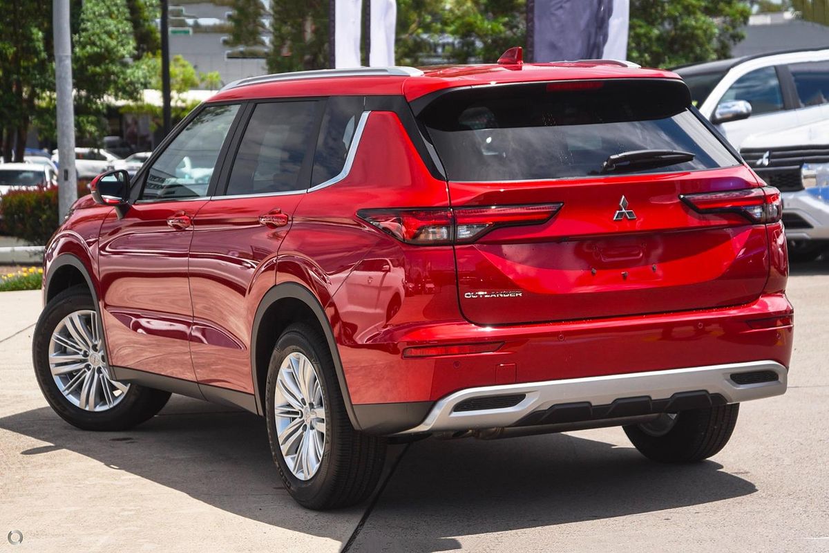 2025 Mitsubishi Outlander LS ZM