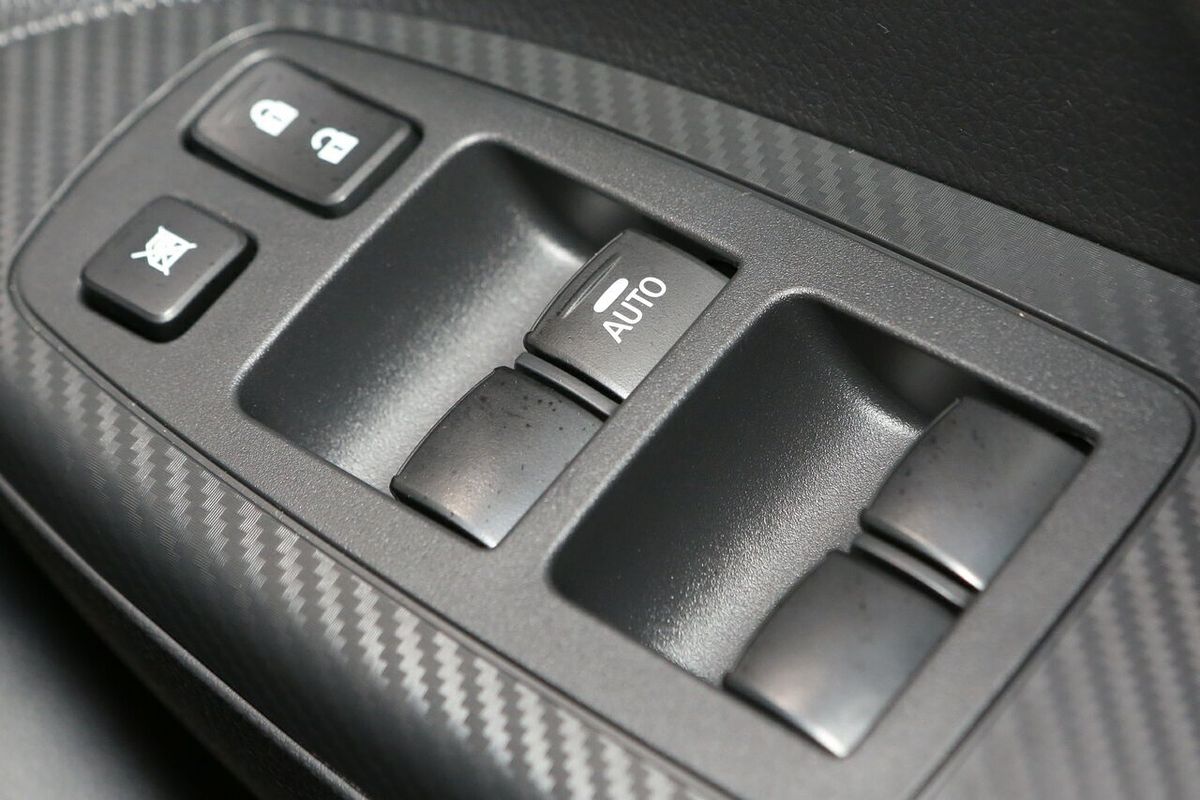 2024 Mitsubishi Eclipse Cross ES YB