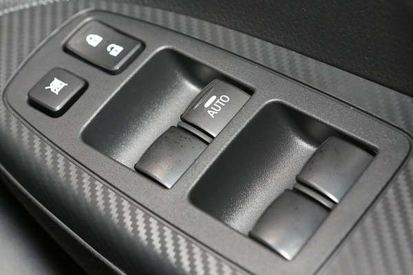 2024 Mitsubishi Eclipse Cross ES YB