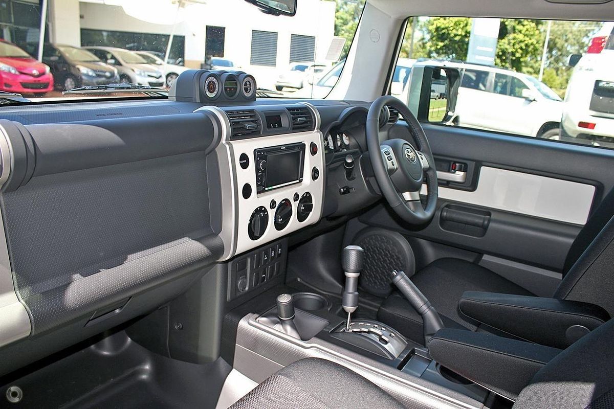 2012 Toyota FJ Cruiser GSJ15R