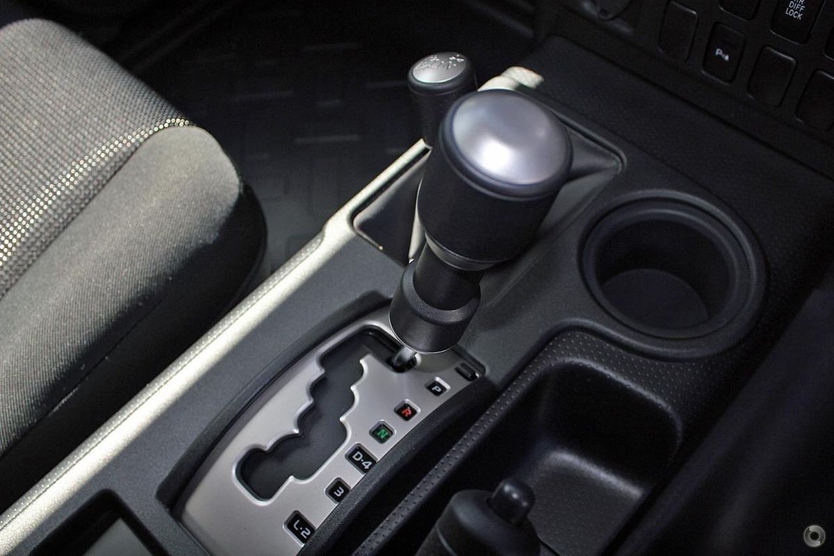 2012 Toyota FJ Cruiser GSJ15R