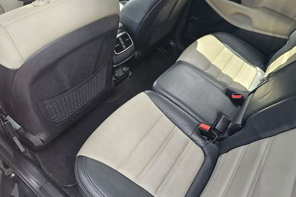 2019 Kia Sorento SLi UM