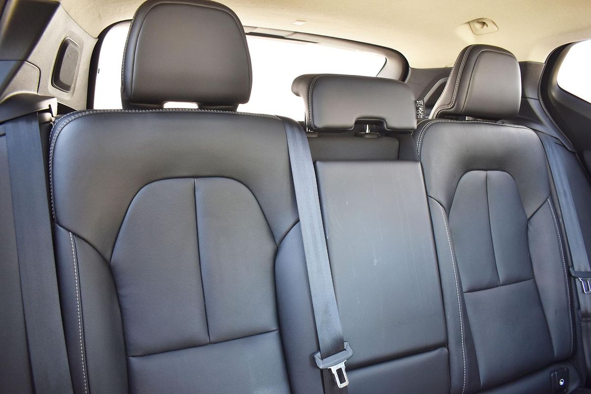 2018 Volvo XC40 T4 Inscription