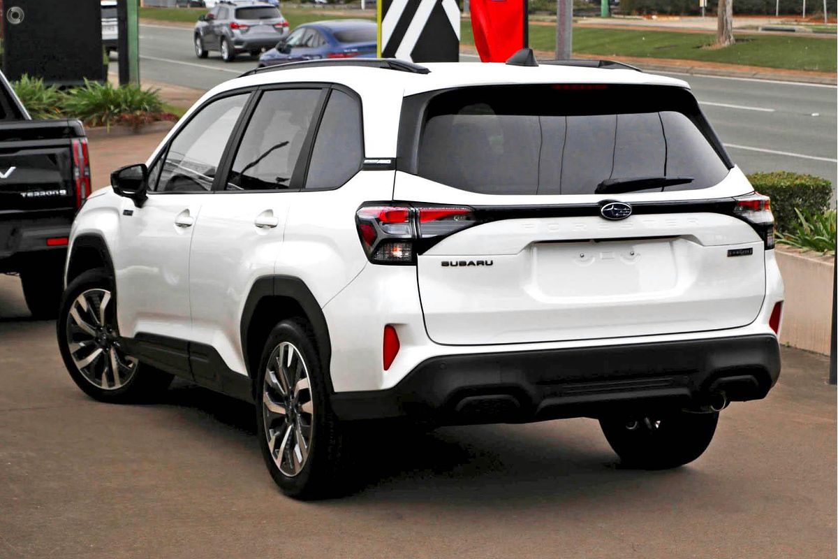 2025 Subaru Forester Hybrid Touring S6