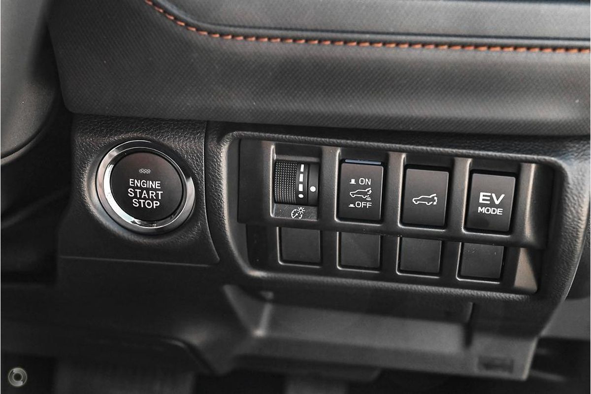 2025 Subaru Forester Hybrid Touring S6