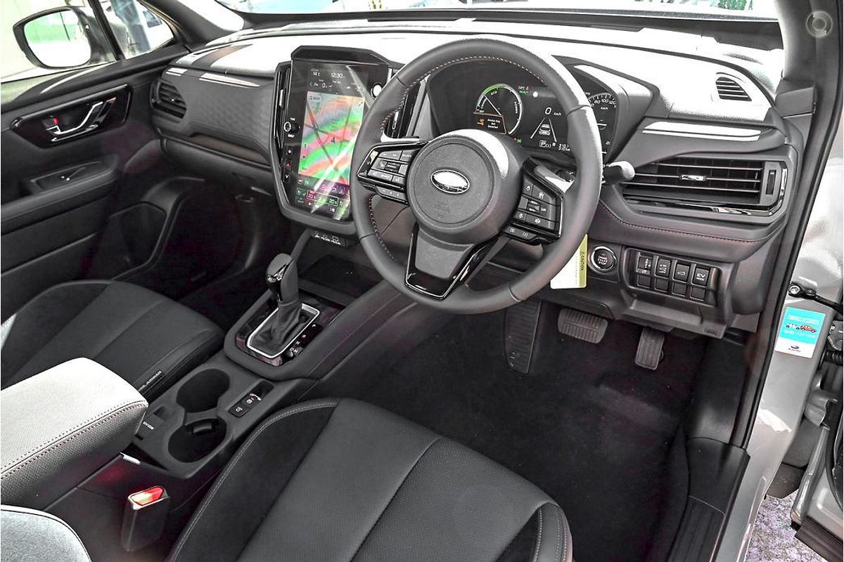 2025 Subaru Forester Hybrid Touring S6