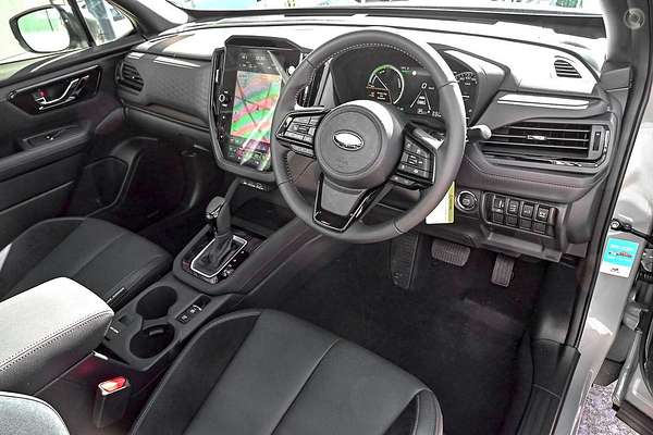 2025 Subaru Forester Hybrid Touring S6