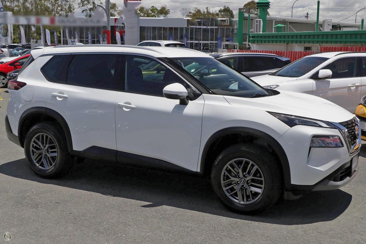 2025 Nissan X-TRAIL ST T33