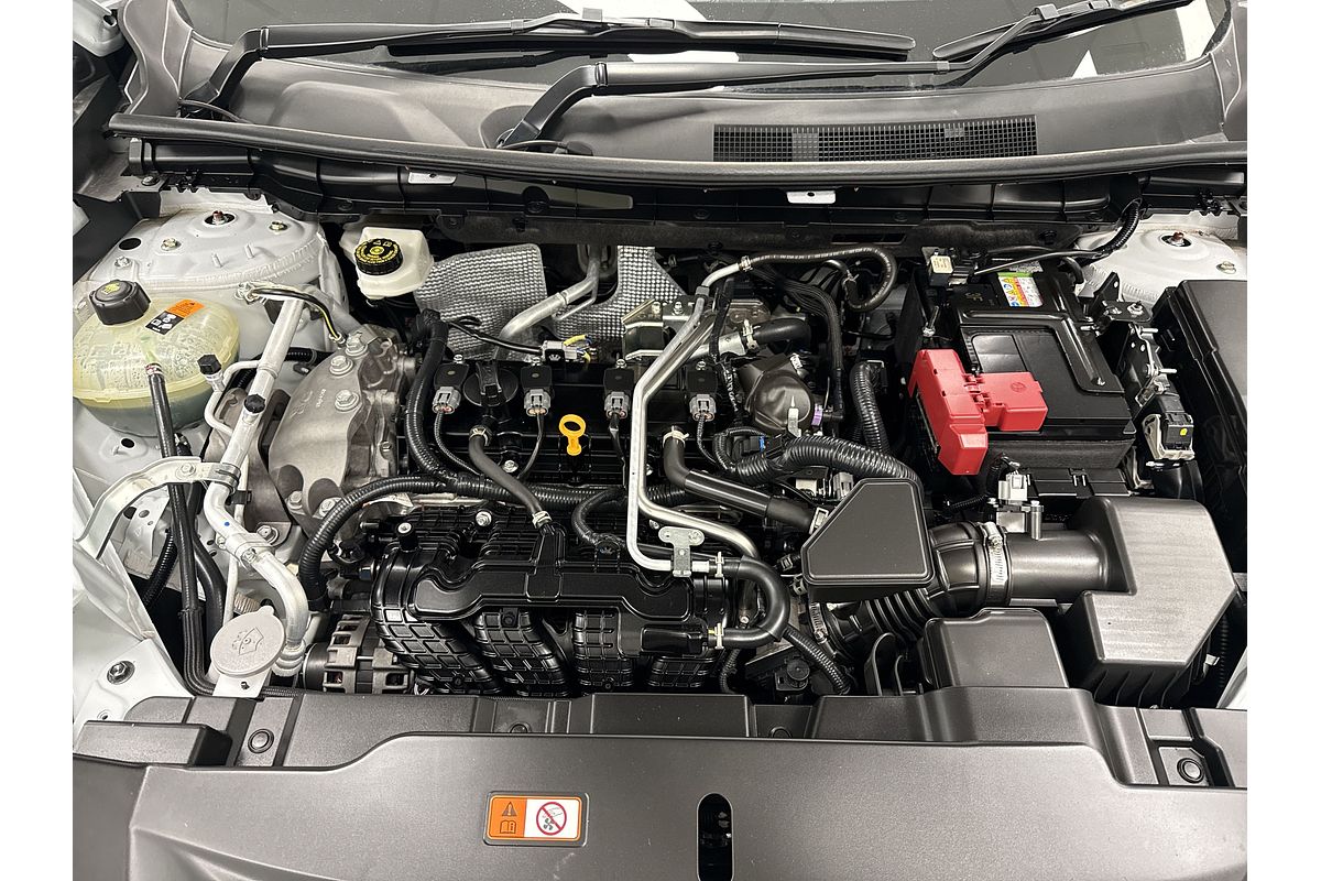 2023 Mitsubishi Outlander LS Black Edition ZM