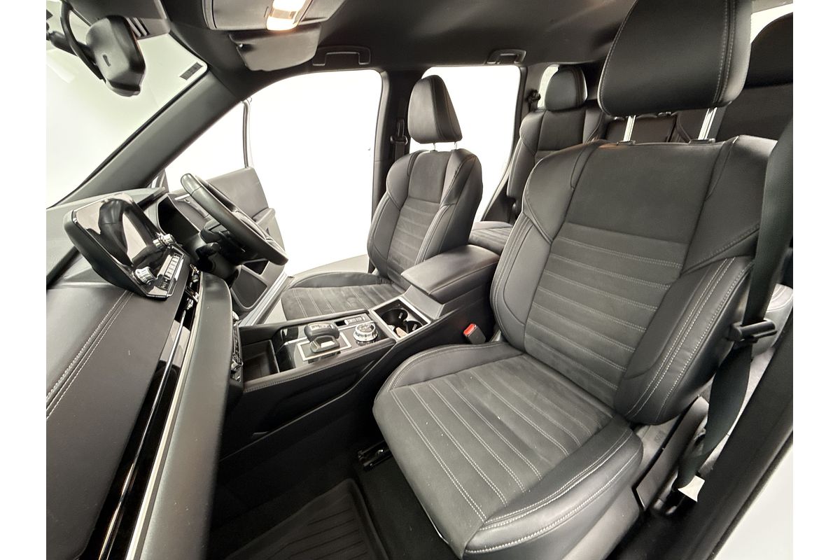 2023 Mitsubishi Outlander LS Black Edition ZM