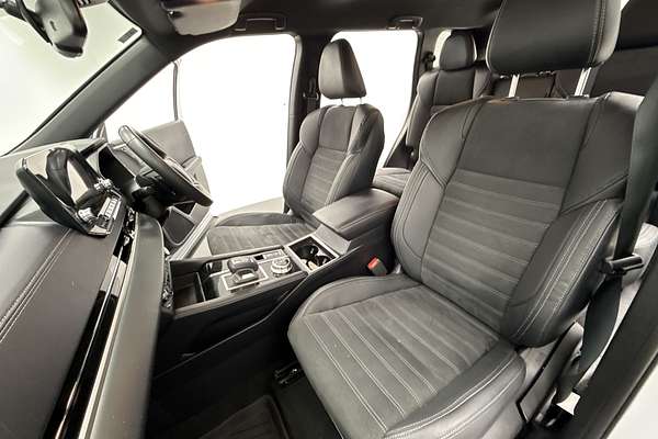 2023 Mitsubishi Outlander LS Black Edition ZM