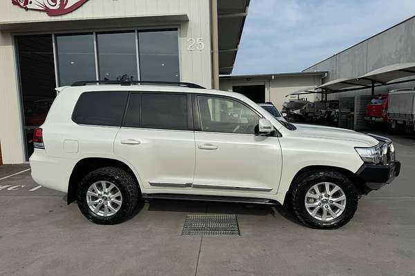 2020 Toyota Landcruiser Sahara VDJ200R