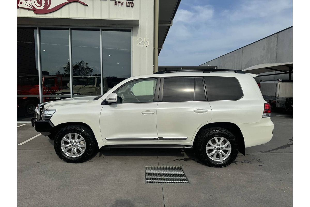 2020 Toyota Landcruiser Sahara VDJ200R