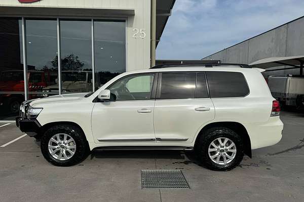 2020 Toyota Landcruiser Sahara VDJ200R