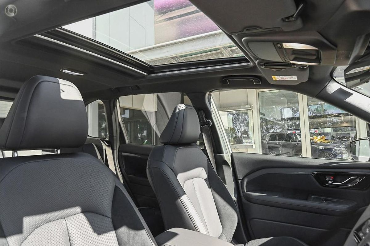 2025 Subaru Forester Hybrid Touring S6