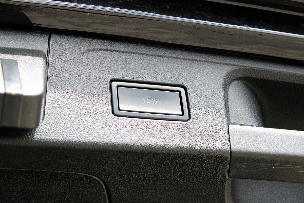 2016 Volkswagen Passat 206TSI R-Line B8