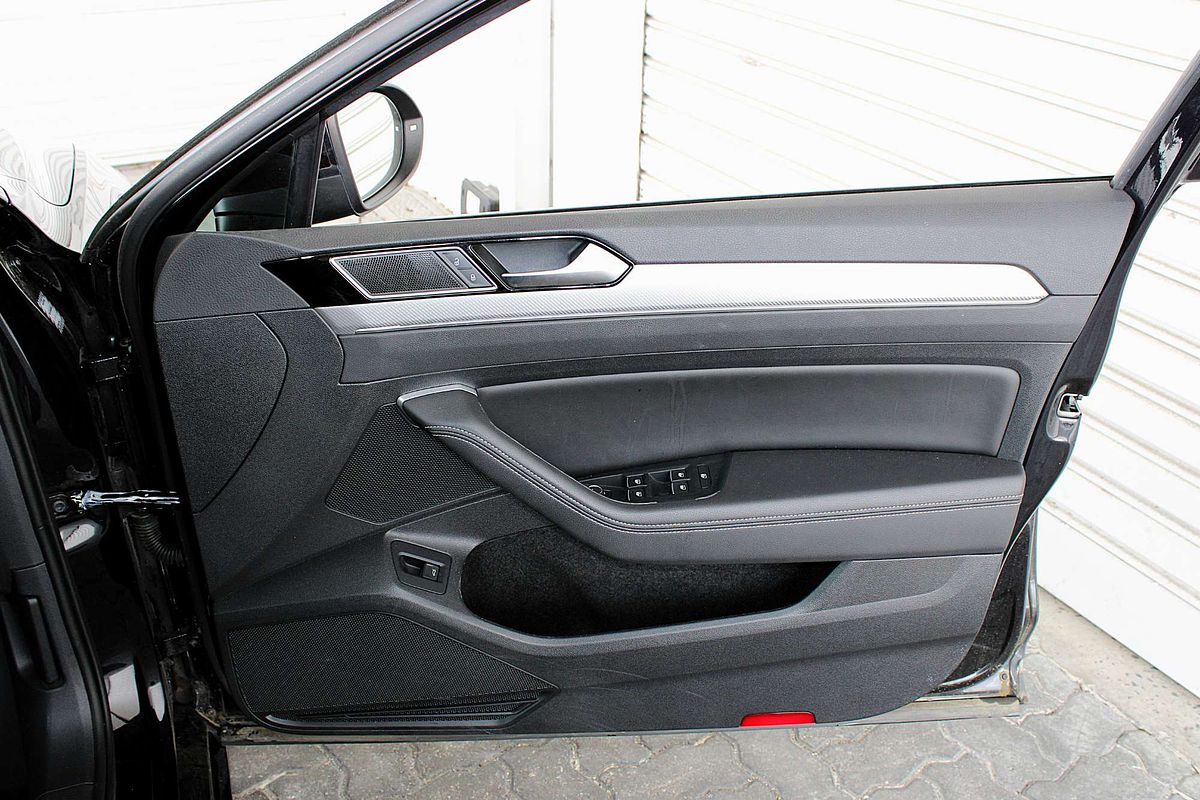 2016 Volkswagen Passat 206TSI R-Line B8