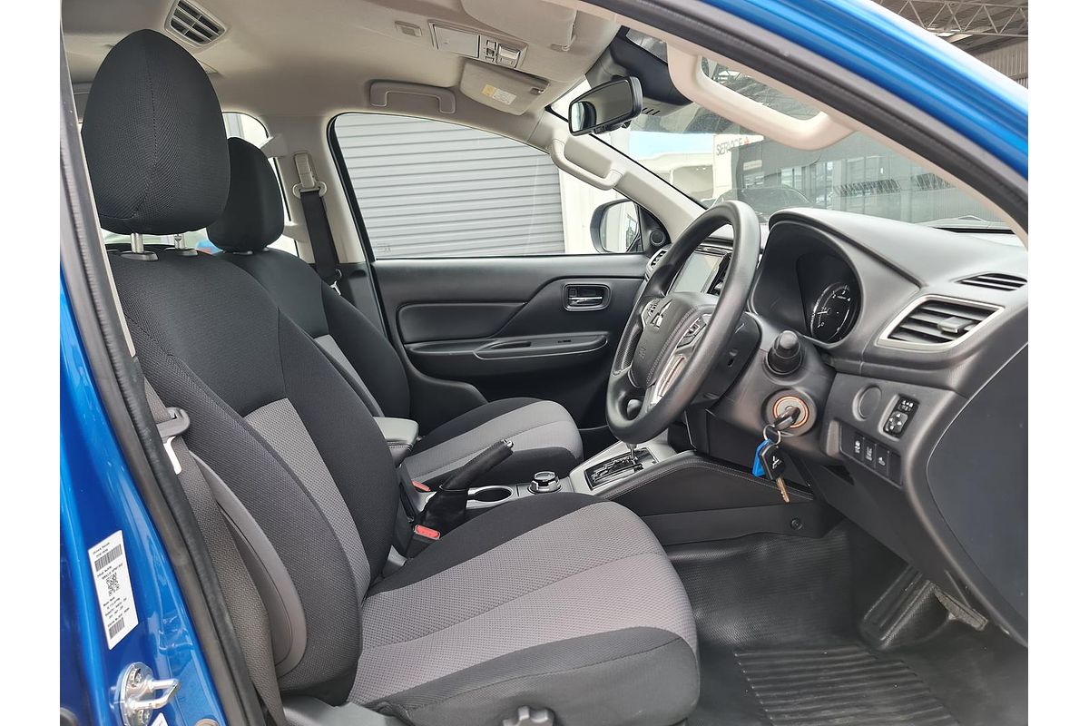 2023 Mitsubishi Triton GLX+ MR 4X4