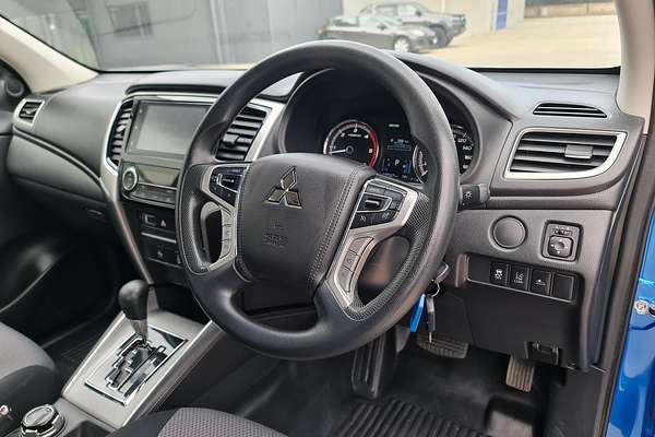 2023 Mitsubishi Triton GLX+ MR 4X4