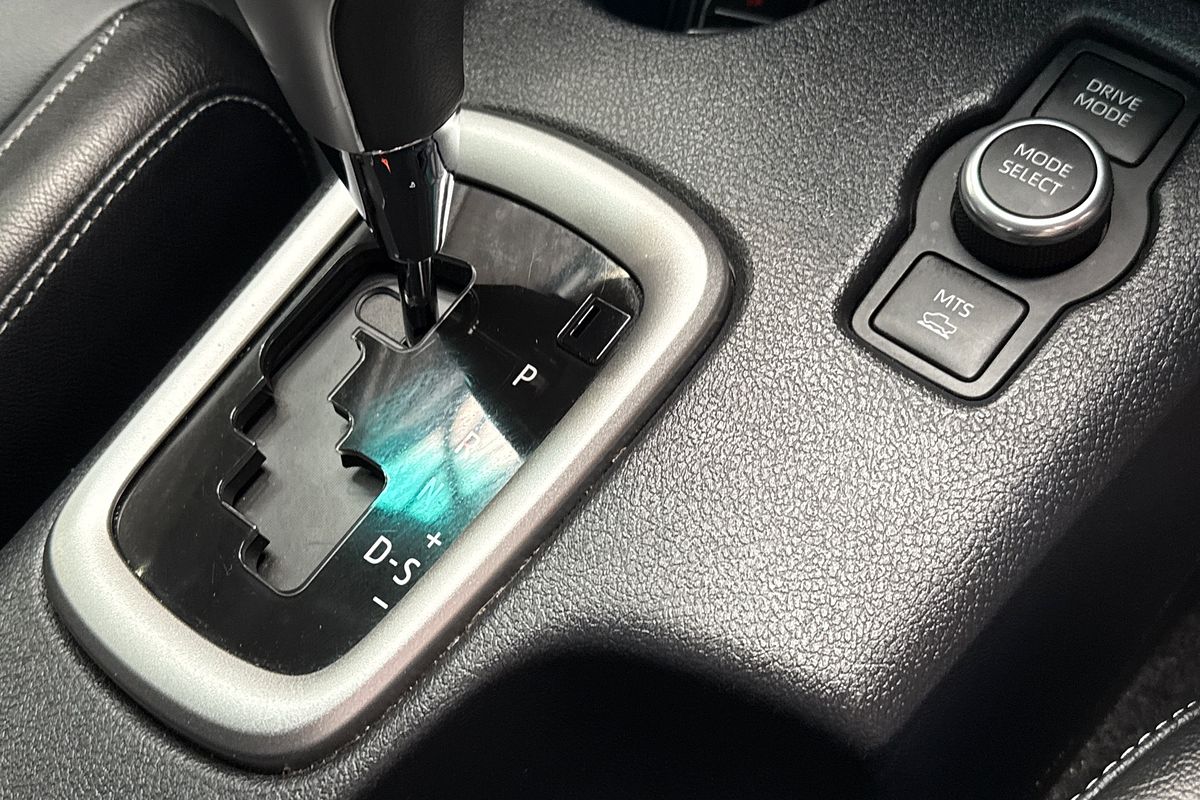 2024 Toyota Hilux SR5 48V GUN126R 4X4