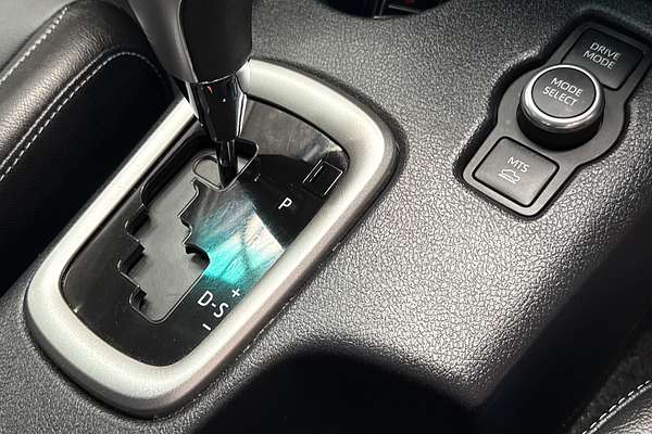 2024 Toyota Hilux SR5 48V GUN126R 4X4