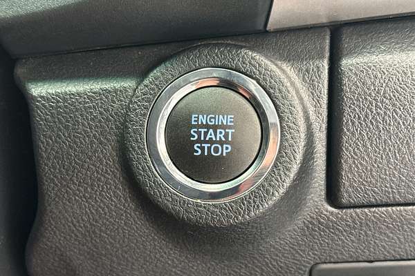 2024 Toyota Hilux SR5 48V GUN126R 4X4