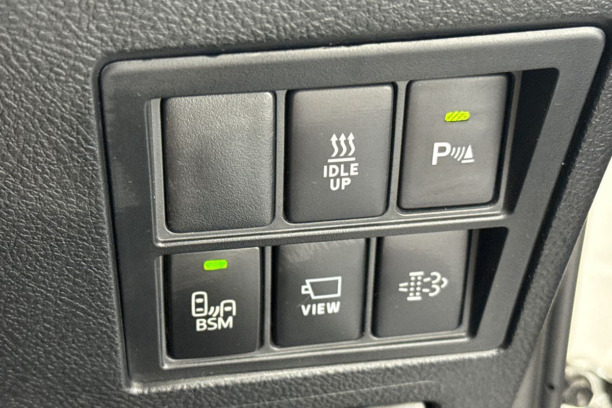 2024 Toyota Hilux SR5 48V GUN126R 4X4