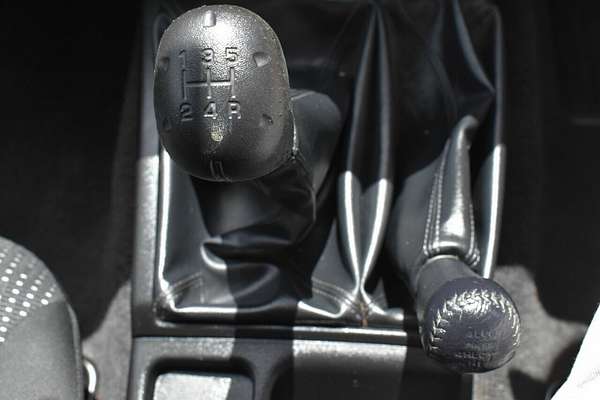 2013 Mitsubishi Triton GLX-R MN 4X4