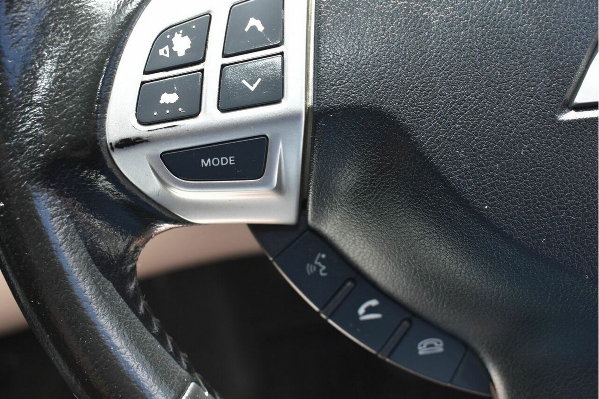 2013 Mitsubishi Triton GLX-R MN 4X4