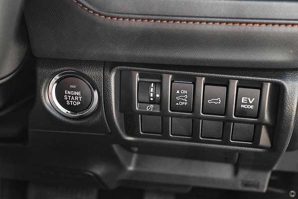 2025 Subaru Forester Hybrid Touring S6