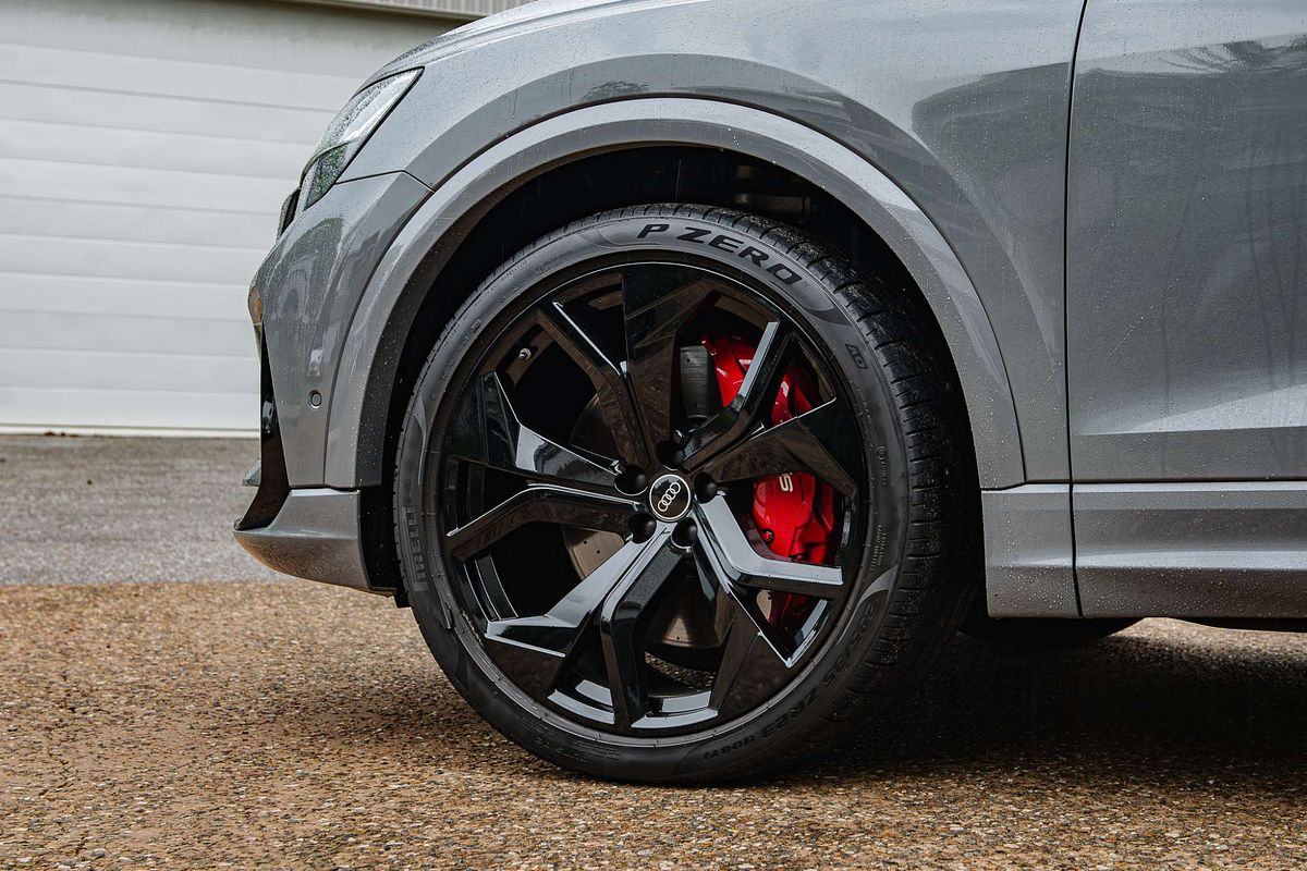 2022 Audi RS Q8 TFSI F1