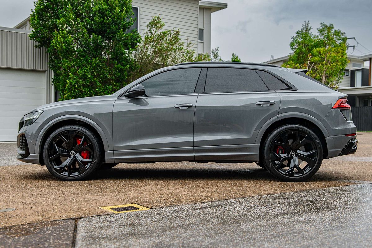 2022 Audi RS Q8 TFSI F1