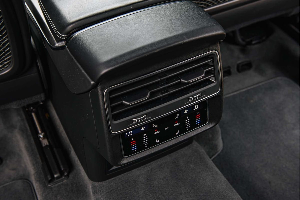 2022 Audi RS Q8 TFSI F1