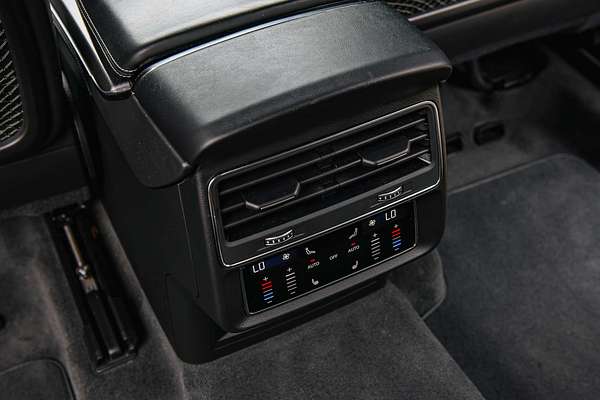 2022 Audi RS Q8 TFSI F1