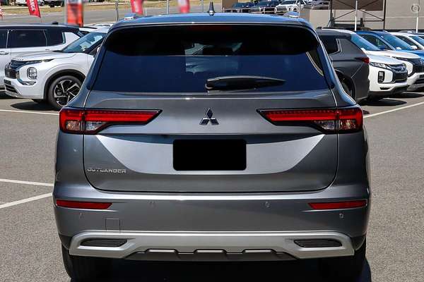 2025 Mitsubishi Outlander LS ZM