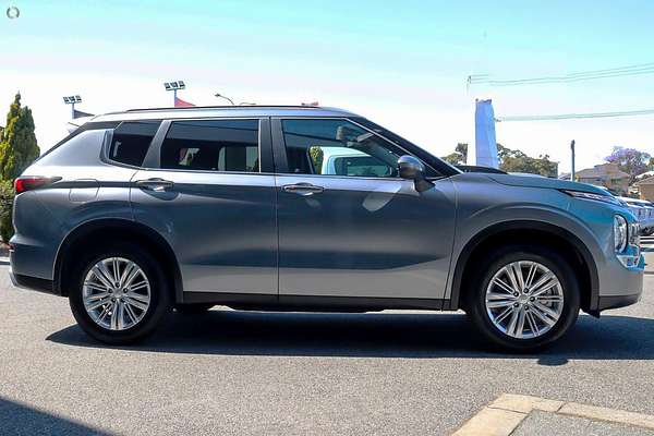 2025 Mitsubishi Outlander LS ZM