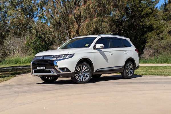 2020 Mitsubishi Outlander LS ZL