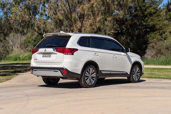 2020 Mitsubishi Outlander LS ZL