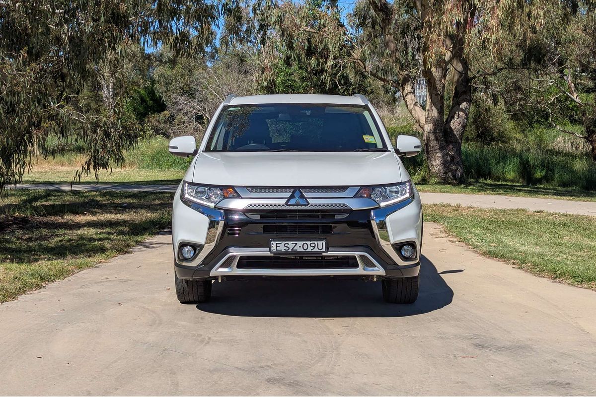 2020 Mitsubishi Outlander LS ZL