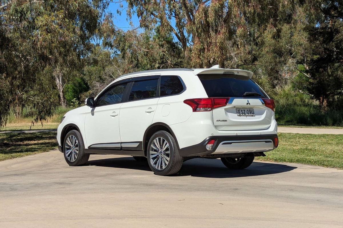 2020 Mitsubishi Outlander LS ZL