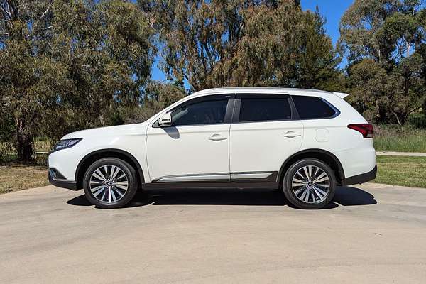 2020 Mitsubishi Outlander LS ZL